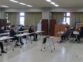 写真:政策課題研修 政策提案報告会