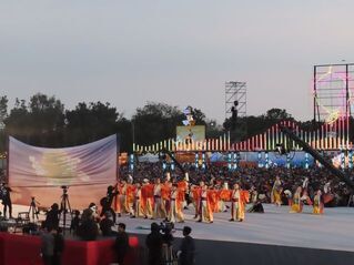 写真:台湾ランタンフェスティバル点灯式セレモニー挨拶、「四季舞」演舞鑑賞(メインステージ)