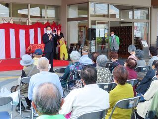 写真：高茶屋地区ふれあい元気まつり 挨拶