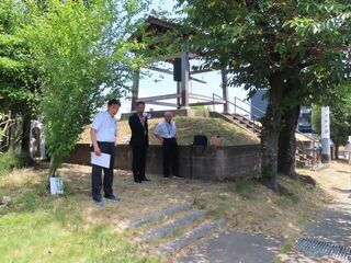 写真:第7回「8.15津・平和の鐘」挨拶、点鐘