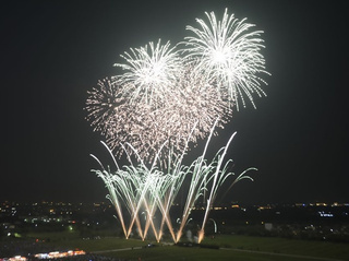 写真：サマーフェスタ イン ひさい点灯式