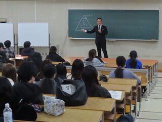 津市立三重短期大学 自治体行政特論 講話「自治体経営」(同所)