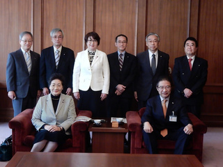 写真:上富良野町議会行政視察団 来訪