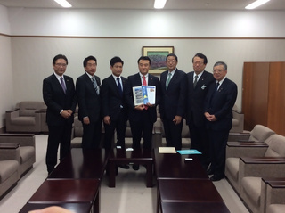 写真：財務省　大岡敏孝財務大臣政務官