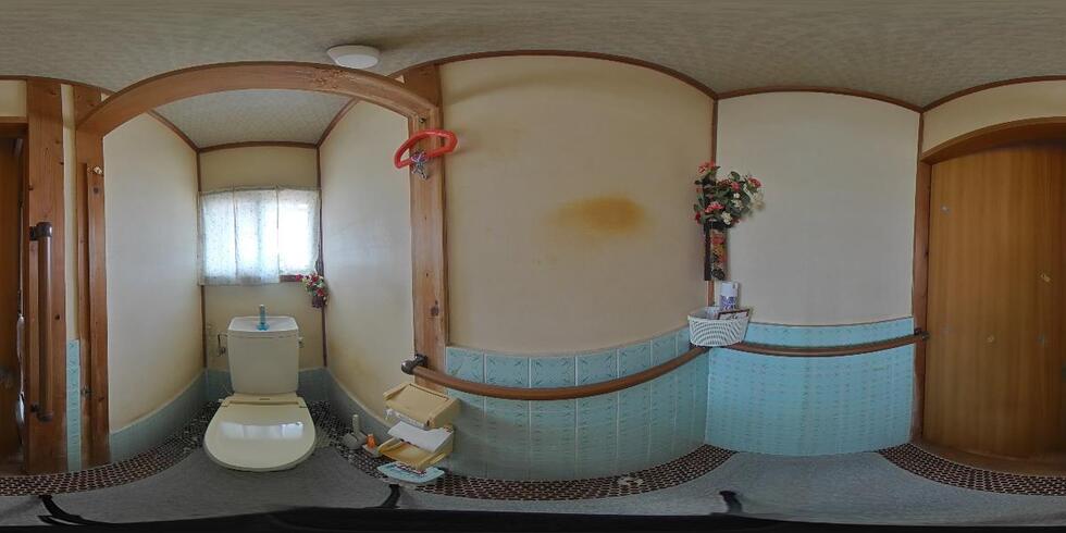 トイレ　360度カメラ写真
