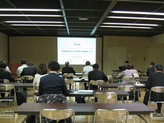 写真:環境省による講演の様子