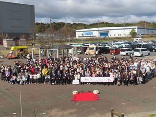 写真：公園にさくら・笑顔が咲く植樹祭inHOWAパーク 集合写真