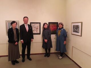 写真：三重旺玄小品展 鑑賞