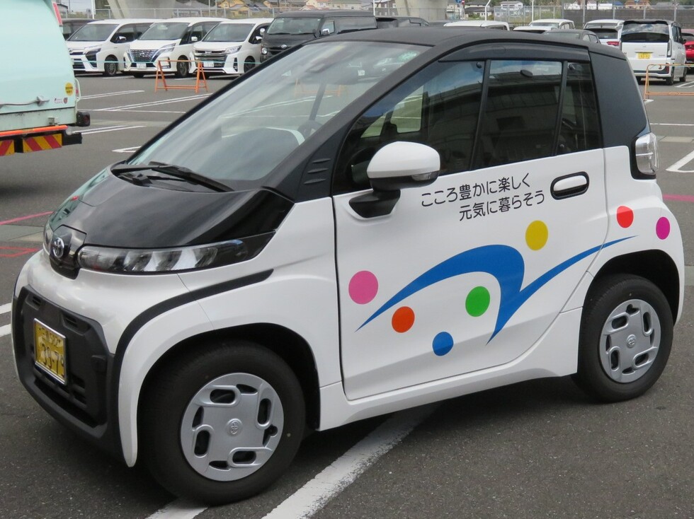 小型電気自動車の写真