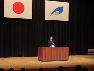 写真：退職辞令交付式