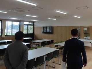 写真：津市社会福祉事業団 コスモス作業所準備状況視察