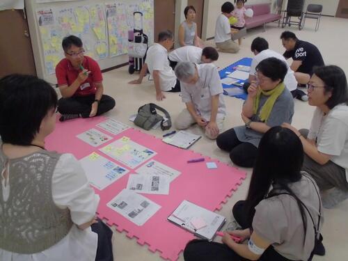 写真:第10回会議 対話の様子1