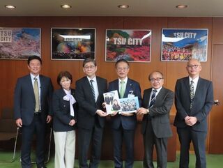写真:鈴鹿享栄学園 金子一也理事長 就任ご挨拶