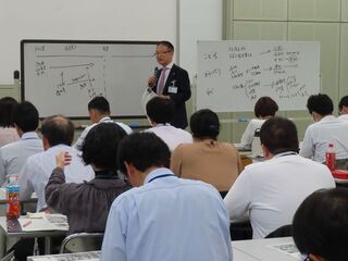 写真:令和8年度「新任担当主幹級研修」講話及び意見交換