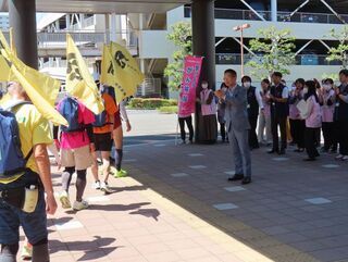 写真:第32回生命の駅伝出迎え式