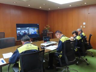 写真:津市美杉町地内林野火災緊急対策会議