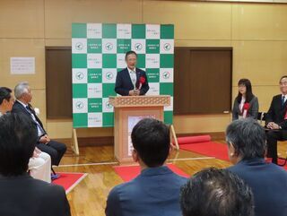 写真:第47回三重県建具作品展示会表彰式挨拶
