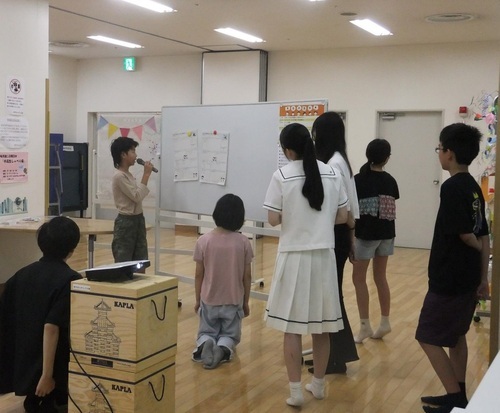 Noカエルチーム 全体発表の様子