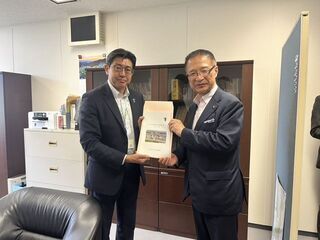 写真:三重県国土調査推進協議会要望活動