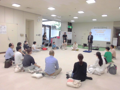 写真:会議冒頭、市長が挨拶をする様子