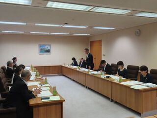 写真:令和9年度県政要望に係る地元選出県議会議員との懇談会(三重県議会議事堂)