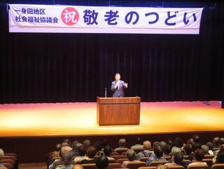 写真：地区敬老会 挨拶（市内各所）3