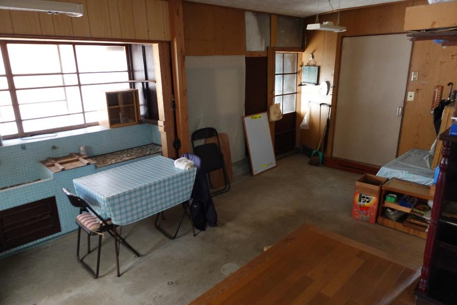 土間