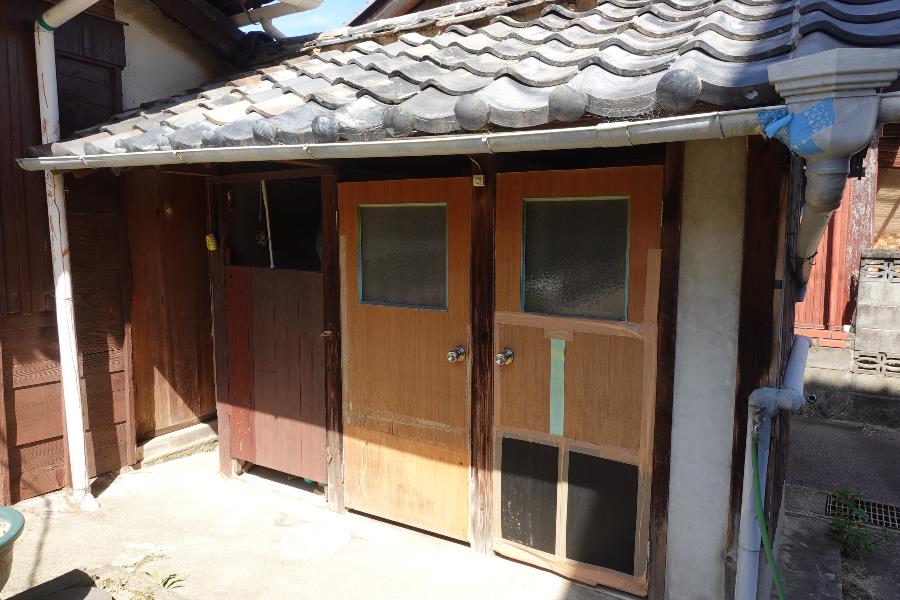 トイレ外観