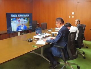 写真：全国市長会 社会文教委員会（オンライン出席）