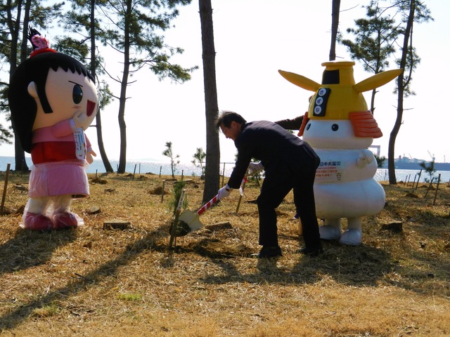 企業の森“御殿場海岸松林の保全活動”