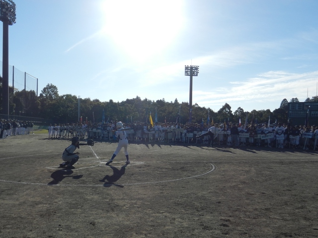 2012津市少年野球秋季交歓大会始球式