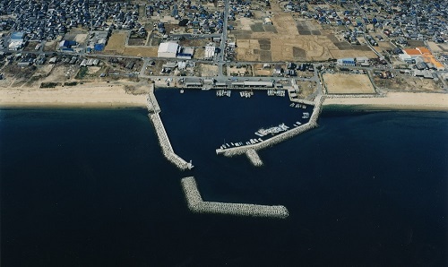 河芸漁港航空写真