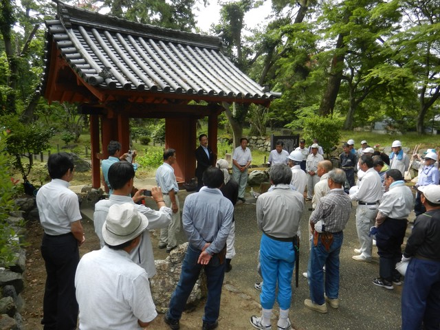 お城公園内日本庭園　津造園建設業組合剪定奉仕作業、三重県シルバー人材センター講習会 挨拶