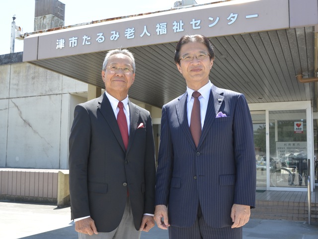 社会福祉法人三重県社会福祉協議会　井村正勝会長と