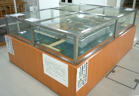 津城 本丸・西之丸復元模型（100 分の1）の画像