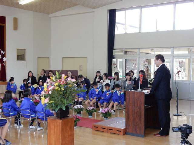 高茶屋幼稚園修了証書授与式