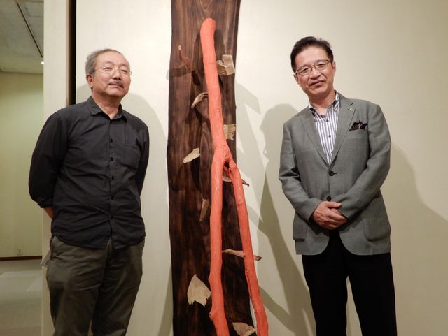 個展