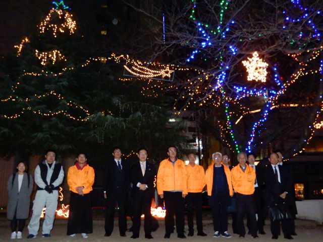 津駅前栄町公園イルミネーション点灯式