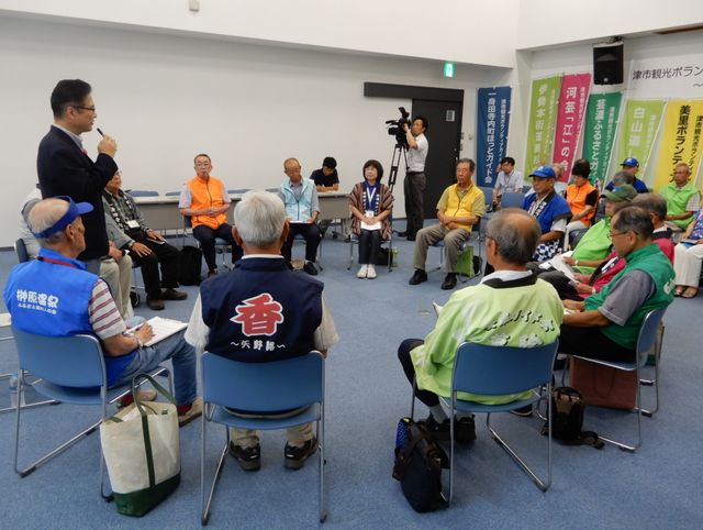 津市観光ボランティアガイド・ネットワーク協議会との懇談会