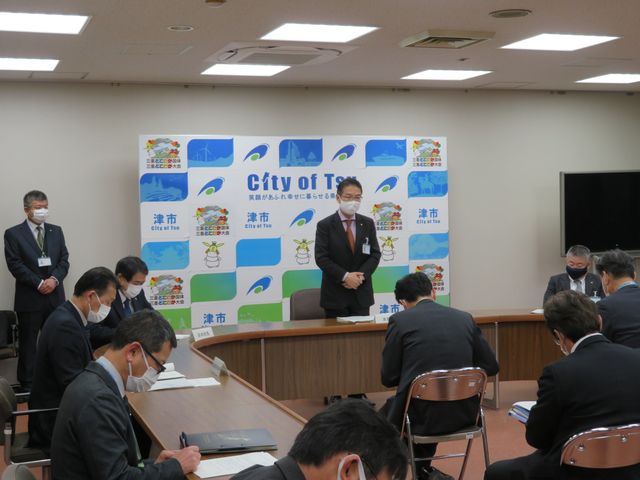 新型コロナウイルス感染症対策本部会議