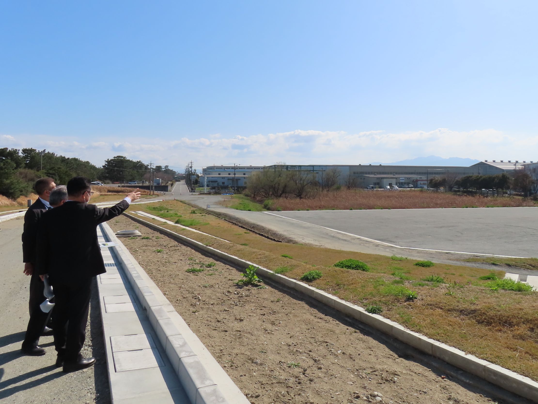 香良洲高台公園室内運動場外構